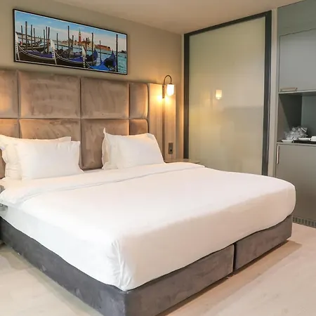 Hotel Pasaport Pier