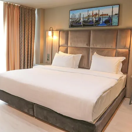 Hotel Pasaport Pier 4*