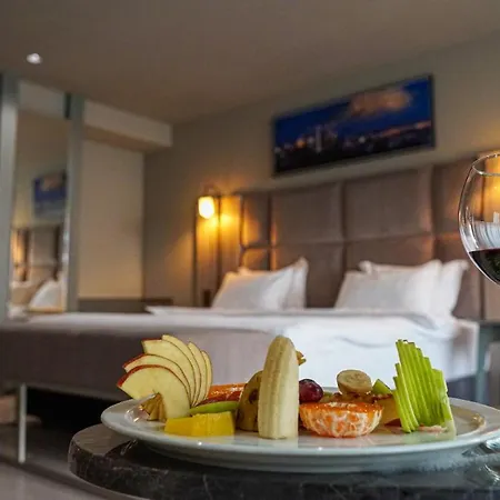 Pasaport Pier Hotel 4*