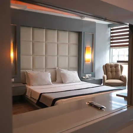 Hotel Pasaport Pier 4*