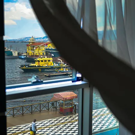 Pasaport Pier 4*