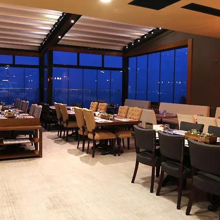 Pasaport Pier Hotel 4*