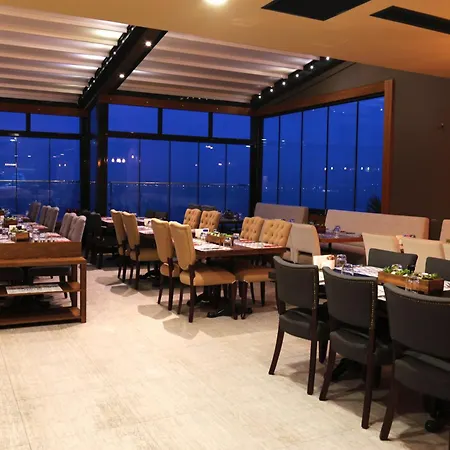 Pasaport Pier מלון 3*