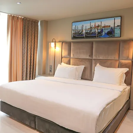 Hotel Pasaport Pier 4*