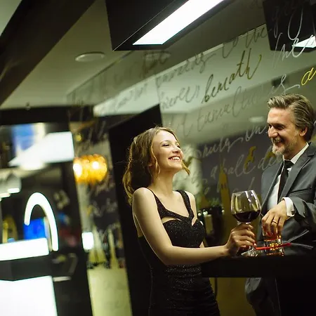 Pasaport Pier 3* איזמיר