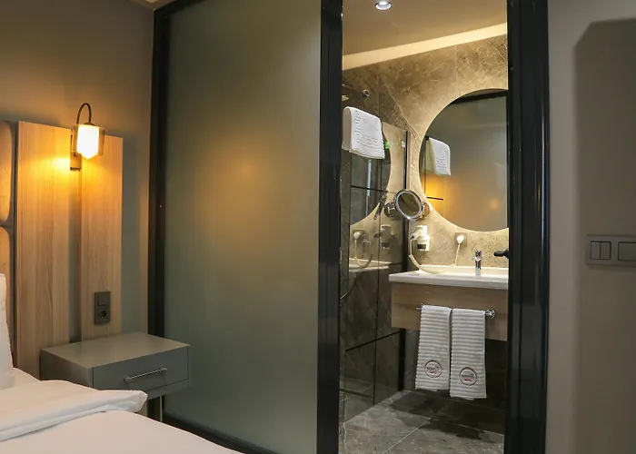 Pasaport Pier Hotel 3*