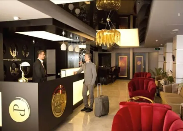 Pasaport Pier Hotel 3*