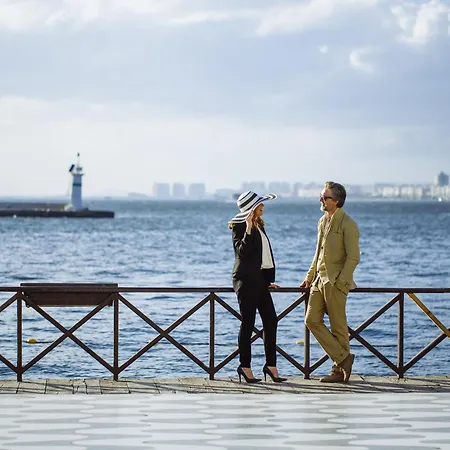 Pasaport Pier Hotel 3*