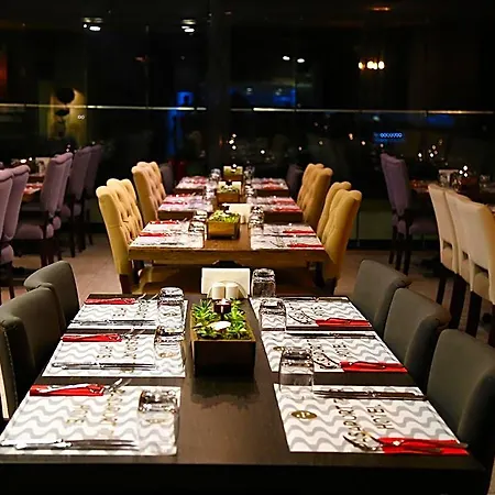 Pasaport Pier Hotell