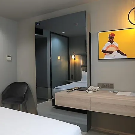 Hotel Pasaport Pier