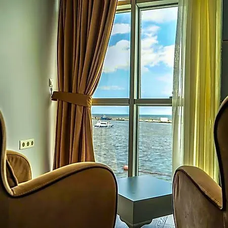 Hotel Pasaport Pier