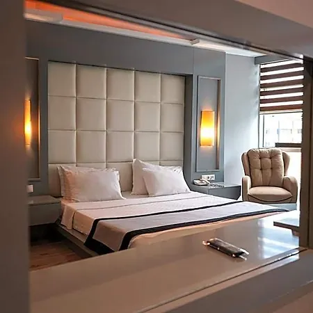 Hotel Pasaport Pier