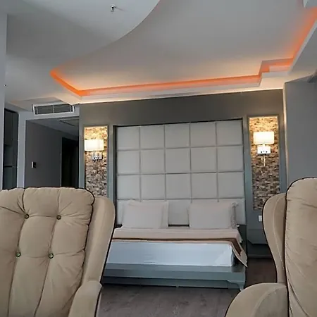 Pasaport Pier Hotel 3*