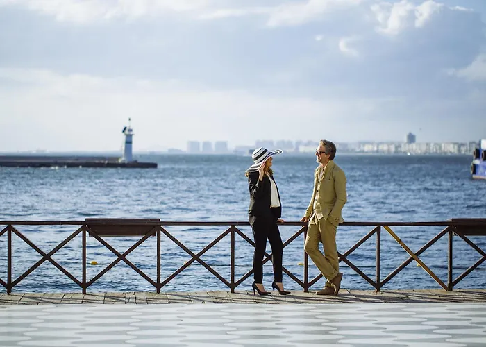 Pasaport Pier Hotel 3*