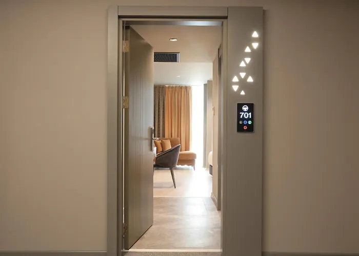 Pasaport Pier Hotell